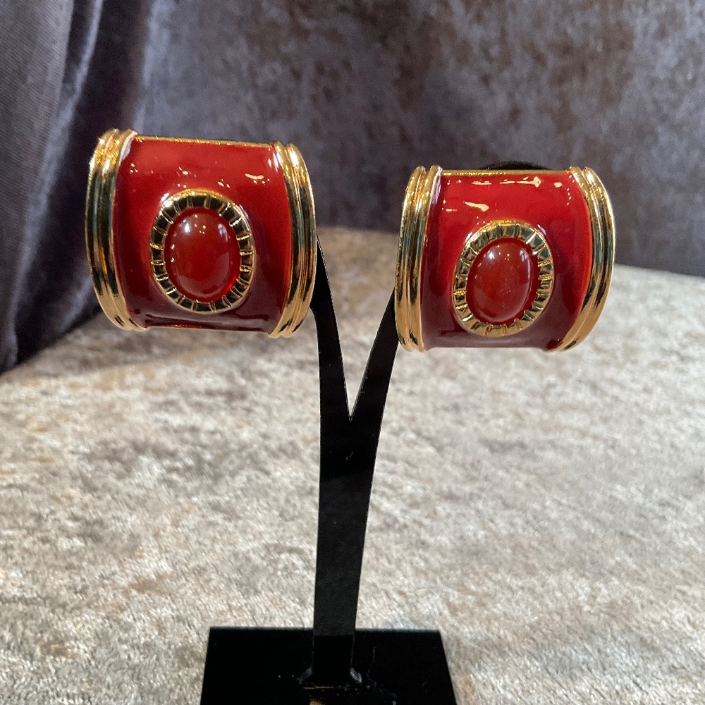 Vintage Avon Large Runway Cabochon Red Enamel Clip On Earrings
